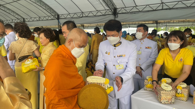 “สมาคมธนาคารไทย” ร่วมพิธีวางพานพุ่มและถวายบังคม เนื่องในวันคล้ายวันพระบรมราชสมภพ พระบาทสมเด็จพระบรมชนกาธิเบศร มหาภูมิพลอดุลยเดชมหาราช บรมนาถบพิตร